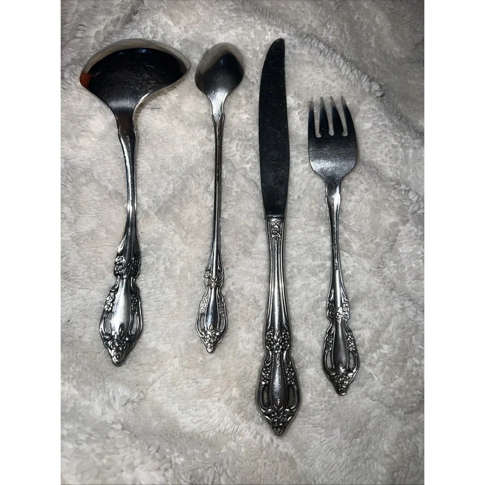 Oneida Raphael Set 4 Pieces Distinction Deluxe Stainless Flatware Lot HH Serving